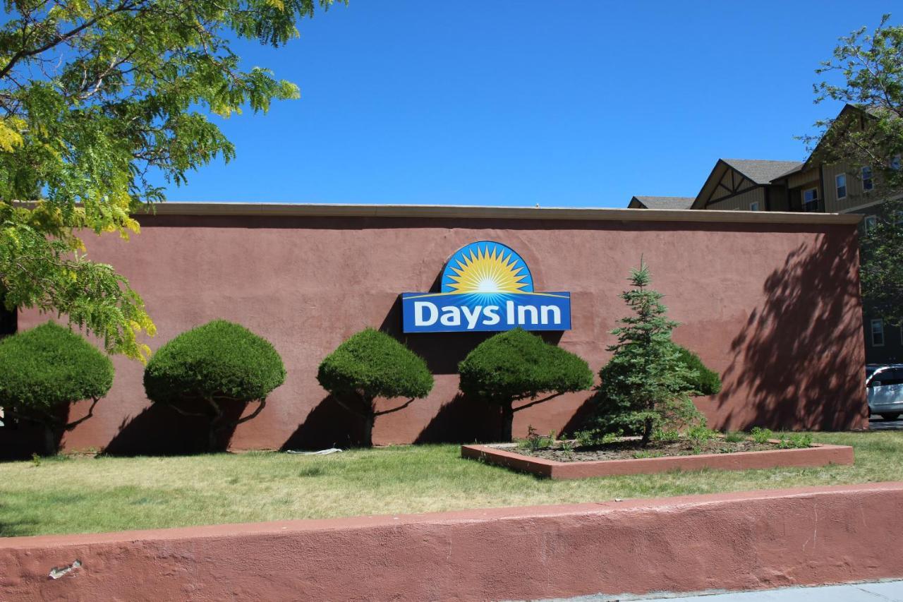 Days Inn By Wyndham Flagstaff Near Downtown/Nau On Route 66 Eksteriør bilde
